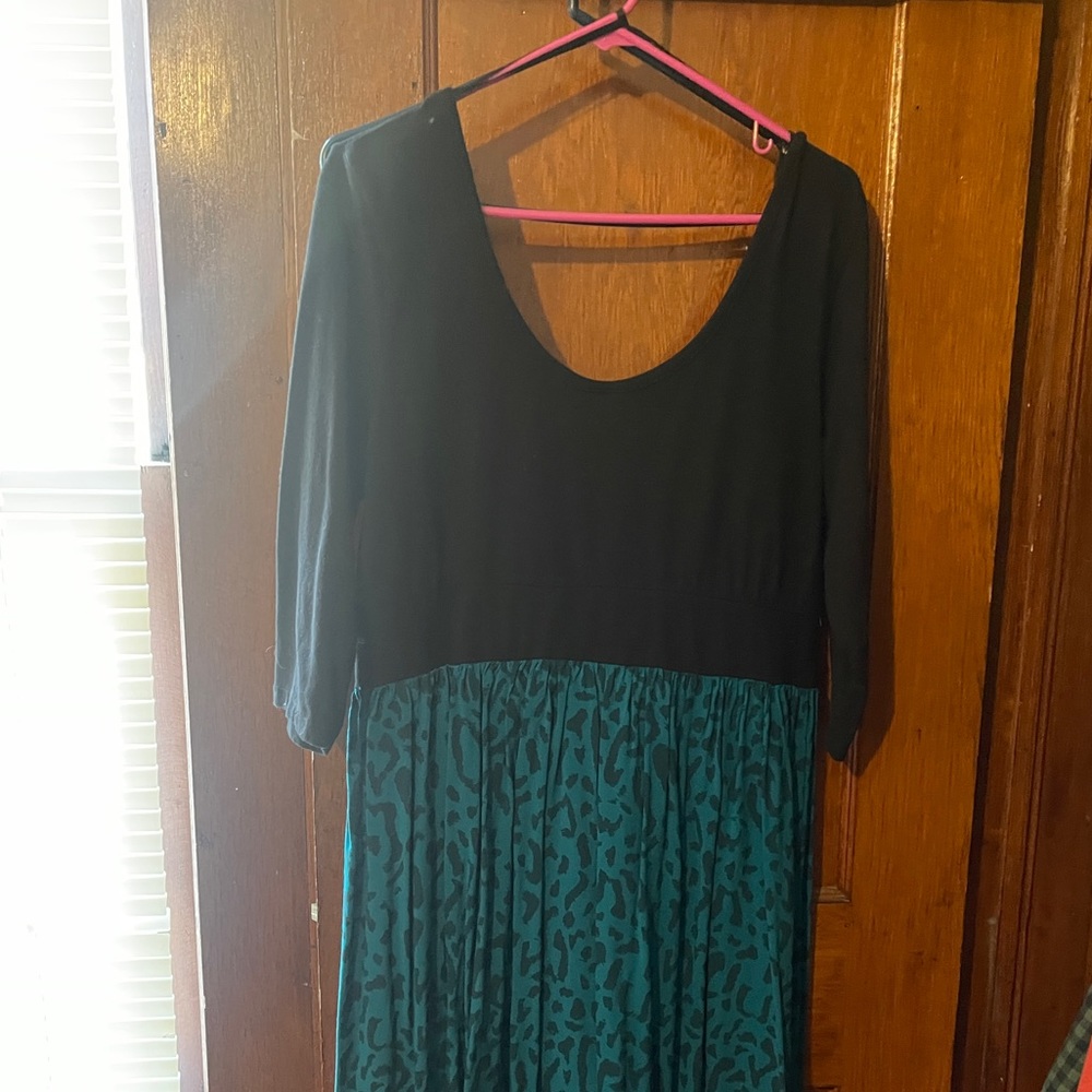 TORRID Scoopneck/back dress